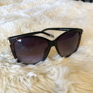 Sunglasses—Tortoise & Gold